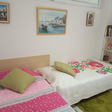 Etage De Villa Avec Jardin, Pres De L'Aireport Et Parking Prive Ariana Eksteriør billede