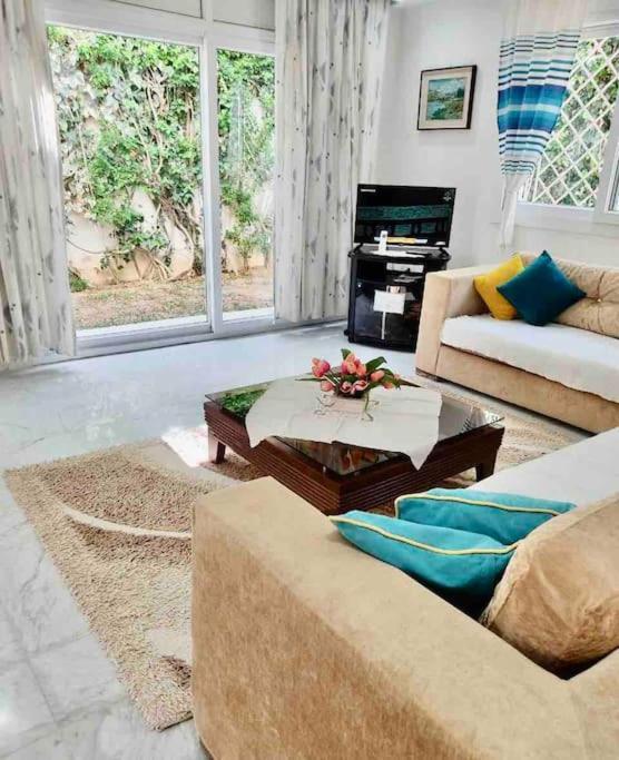 Etage De Villa Avec Jardin, Pres De L'Aireport Et Parking Prive Ariana Eksteriør billede