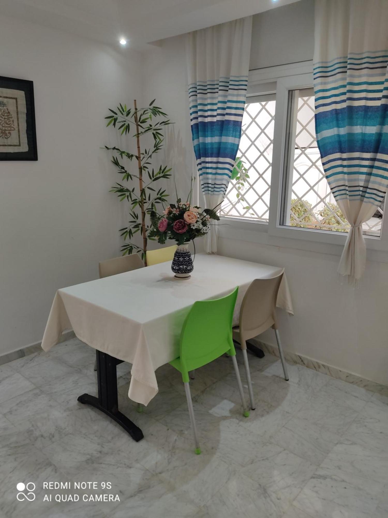 Etage De Villa Avec Jardin, Pres De L'Aireport Et Parking Prive Ariana Eksteriør billede